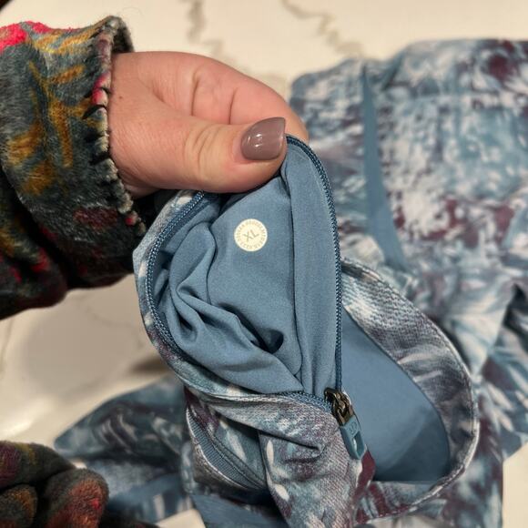 Lululemon Pace Breaker Linerless Shorts 5” Size XL - Picture 3 of 4